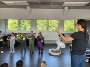 Lire la suite à propos de l’article Le Show Parade de Creutzwald en tournée dans les écoles de la région