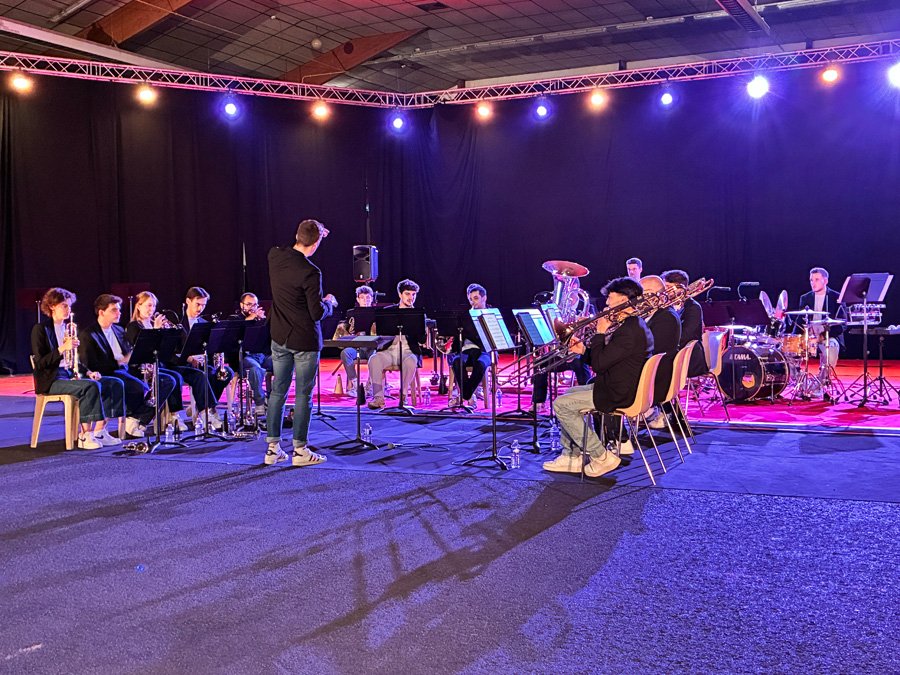 Ensemble de Cuivres et Percussions de Paris dirigé par Laurent Douvre