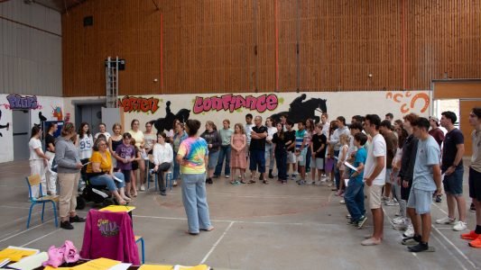 Atelier chant en commun avec les stagiaires interrégionaux animé par Dunvel Surzur "Dudu“